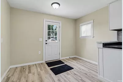 227 E 9th Street, Mishawaka, IN 46544 - Photo 13