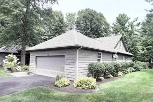 1325 E Erskine Mnr Hl Dr, South Bend, IN 46614 - Photo 3