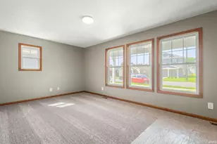 1563 E Edgar East Ave, Mishawaka, IN 46545 - Photo 3