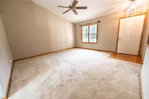 23153 Arbor Pointe Dr, South Bend, IN 46628 - Photo 9