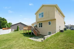 1524 Tall Grass Prairie Dr, Mishawaka, IN 46544 - Photo 23