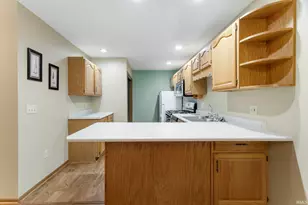 3855 Sandpiper Cove Run, South Bend, IN 46628 - Photo 13