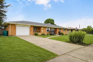 619 W 13th St, Mishawaka, IN 46544 - Photo 3