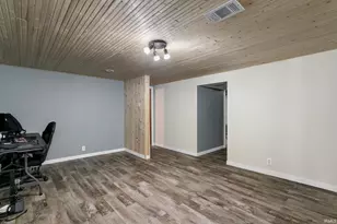 51530 Creekside Dr, Granger, IN 46530 - Photo 15