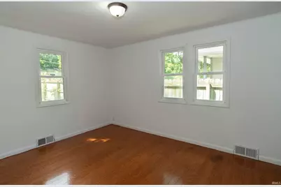 1233 Wilber Street, South Bend, IN 46628 - Photo 15