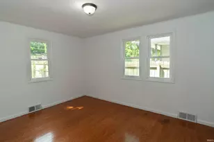 1233 Wilber St, South Bend, IN 46628 - Photo 15