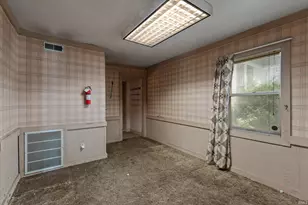 113 W Fairview Ave, South Bend, IN 46614 - Photo 7