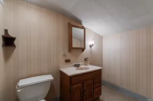 113 W Fairview Ave, South Bend, IN 46614 - Photo 9