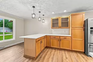 3006 Marshwood Rd, Goshen, IN 46528 - Photo 9