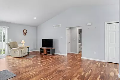 51776 Cresswell Drive, South Bend, IN 46628 - Photo 7