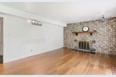 21964 Kimberly Drive, Goshen, IN 46526 - Photo 7