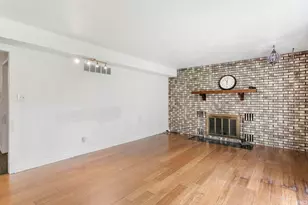 21964 Kimberly Dr, Goshen, IN 46526 - Photo 7