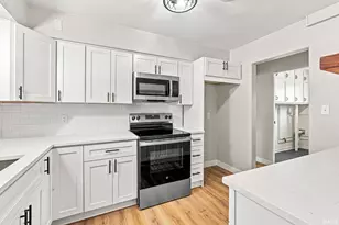 102 S Greenlawn Ave, South Bend, IN 46617 - Photo 9