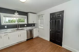 133 E Willow Dr, South Bend, IN 46637 - Photo 11