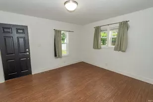 133 E Willow Dr, South Bend, IN 46637 - Photo 15