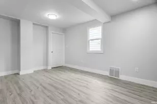 1046 Lawndale Ave, South Bend, IN 46628 - Photo 13