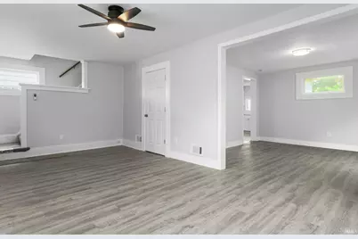 1046 Lawndale Avenue, South Bend, IN 46628 - Photo 7