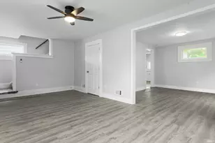 1046 Lawndale Ave, South Bend, IN 46628 - Photo 7