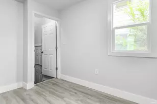 1046 Lawndale Ave, South Bend, IN 46628 - Photo 15