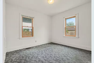 826 S 30th Street, South Bend, IN 46615 - Photo 15