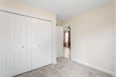 212 E Dubail Avenue, South Bend, IN 46613 - Photo 13