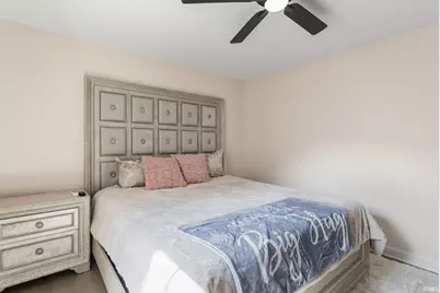 212 E Dubail Avenue, South Bend, IN 46613 - Photo 23