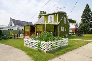 902 Bruce St, South Bend, IN 46613 - Photo 3