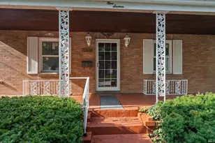 916 E Grove St, Mishawaka, IN 46545 - Photo 3
