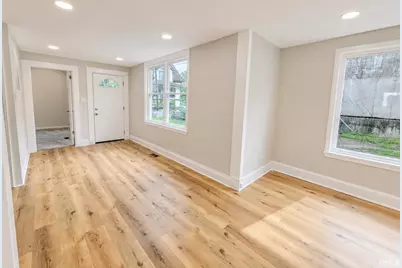 733 E Bronson Street, South Bend, IN 46601 - Photo 3