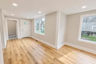 733 E Bronson St, South Bend, IN 46601 - Photo 3