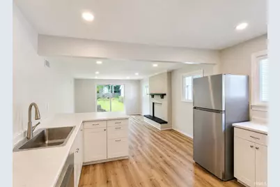 733 E Bronson Street, South Bend, IN 46601 - Photo 7
