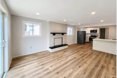 733 E Bronson Street, South Bend, IN 46601 - Photo 13