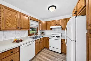 30647 Ashwood Dr, Granger, IN 46530 - Photo 5