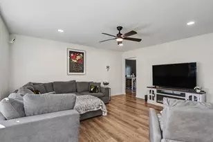 15219 Kerlin Dr, Granger, IN 46530 - Photo 7