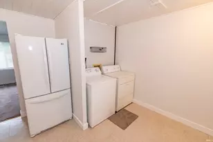 908 Dover Dr, South Bend, IN 46614 - Photo 9