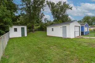 908 Dover Dr, South Bend, IN 46614 - Photo 19