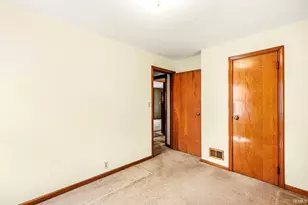405 W Angela Blvd, South Bend, IN 46617 - Photo 15