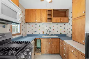 147 N Oakley Ave, Mishawaka, IN 46544 - Photo 5