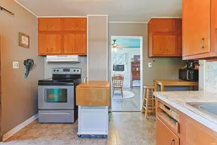 946 S 27th St, South Bend, IN 46615 - Photo 11