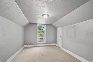 1119 E Bowman St, South Bend, IN 46613 - Photo 13
