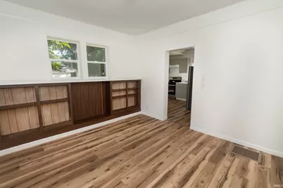 201 E Bowman Street, South Bend, IN 46613 - Photo 9
