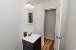 201 E Bowman St, South Bend, IN 46613 - Photo 15