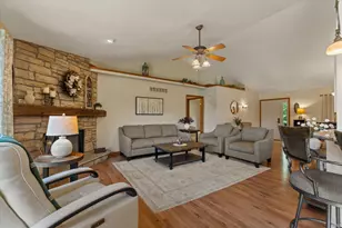 51921 Primrose Rd, South Bend, IN 46628 - Photo 7
