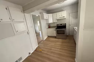 1501 Leer St, South Bend, IN 46613 - Photo 9