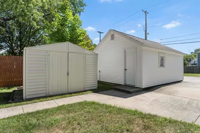845 E 3rd Street, Mishawaka, IN 46544 - Photo 17