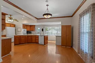 845 E 3rd St, Mishawaka, IN 46544 - Photo 5