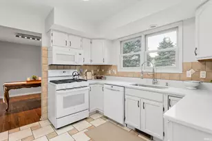 18235 Balston Cir, South Bend, IN 46637 - Photo 5