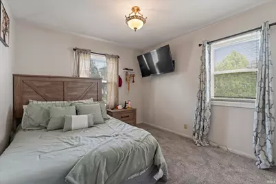 119 S Gladstone Street, South Bend, IN 46619 - Photo 5