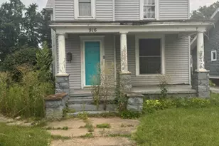 916 E Beardsley Ave, Elkhart, IN 46514 - Photo 1