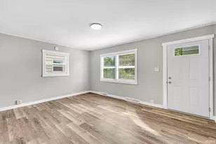 105 N Wellington St, South Bend, IN 46619 - Photo 5